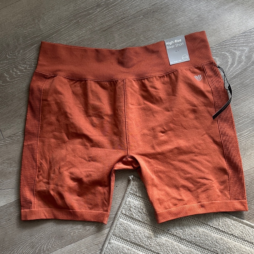 Forever 21 | Seamless High-Rise Biker Shorts